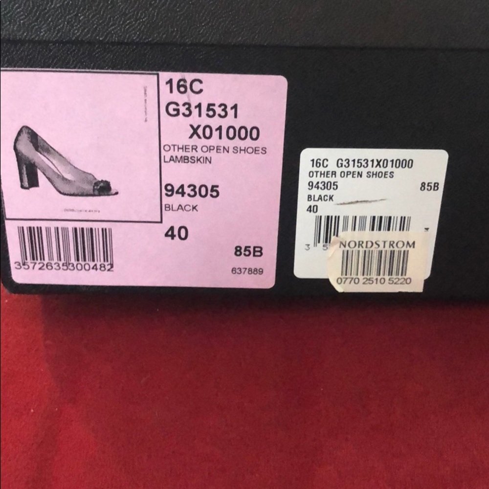 Shoes - Picture 4 of 7